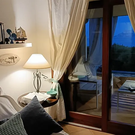 Terrazza Su Tavolara Apartment *
